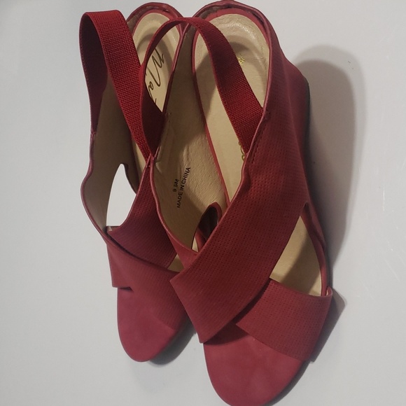 Matisse Red Suede Leather Wedge Heels - Picture 4 of 6